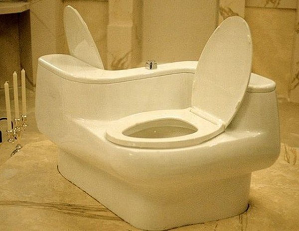 Những nhà vệ sinh với thiết kế lạ lùng khiến bạn đỏ mặt không dám giải quyết nỗi buồn - Ảnh 3.