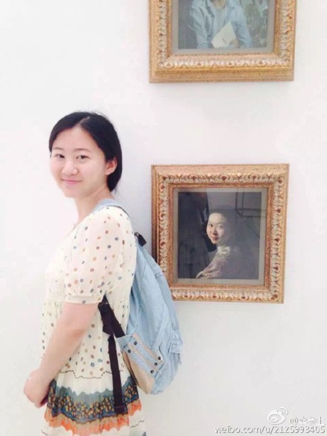 Cô gái bỗng nổi như cồn vì bắt gặp... chính mình trong bức tranh Hoàng hậu ở bảo tàng - Ảnh 3.