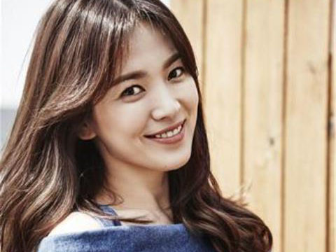 Song Hye Kyo - Jun Ji Huyn: Ai là Nữ hoàng showbiz Hàn? - Ảnh 1.