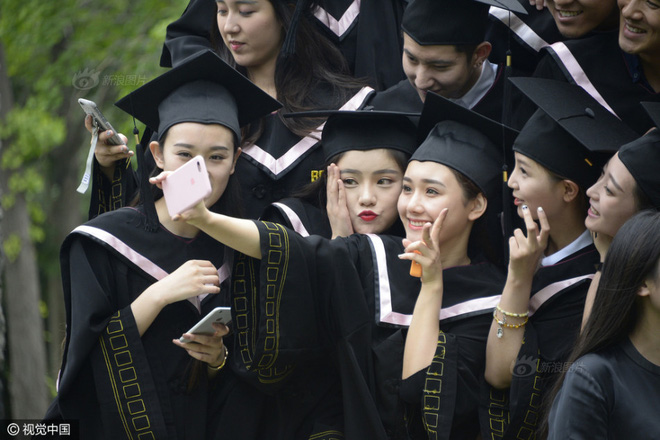 Ghé thăm ngôi trường nhiều trai đẹp gái xinh nhất Trung Quốc mùa tốt nghiệp - Ảnh 20.