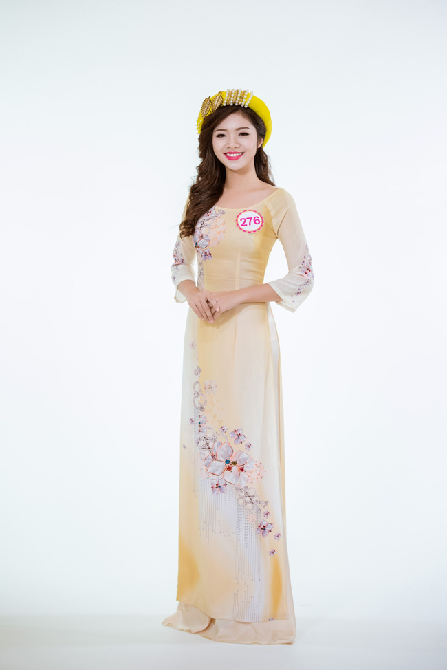 Dàn thí sinh Hoa hậu Việt Nam khoe dáng với áo dài - Ảnh 27.
