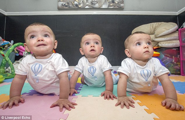 Trường hợp cực hiếm: Anh em sinh ba giống nhau tuyệt đối - Ảnh 3.
