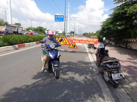 Chuyên gia phân tích những vết nứt lạ trên đường Phạm Văn Đồng - Ảnh 2.