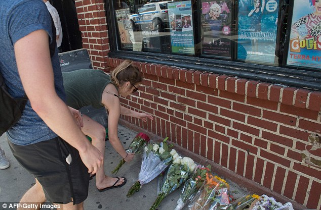 Cộng đồng LGBT lên tiếng sau vụ xả súng kinh hoàng làm 50 người chết tại Mỹ - Ảnh 3.