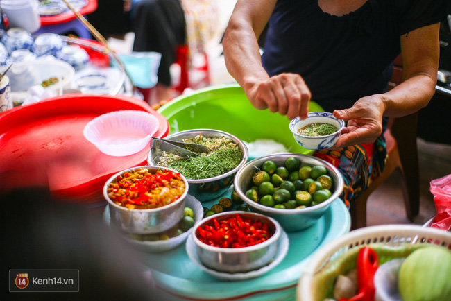 4 hàng ốc ngon nức tiếng Hà Nội: Chưa đi ăn là phí của giời! - Ảnh 4.