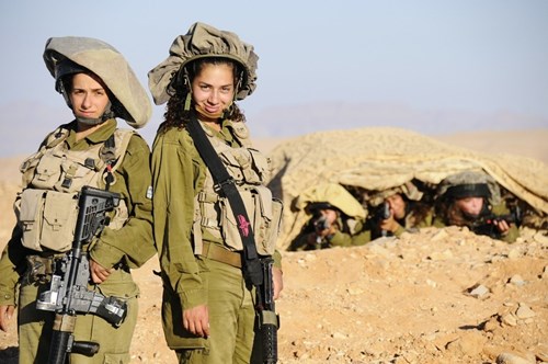 [ẢNH] Bóng hồng sa mạc trong Quân đội Israel - Ảnh 2.