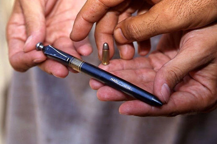 Thâm nhập kinh đô súng giá siêu rẻ ở Pakistan - Ảnh 3.