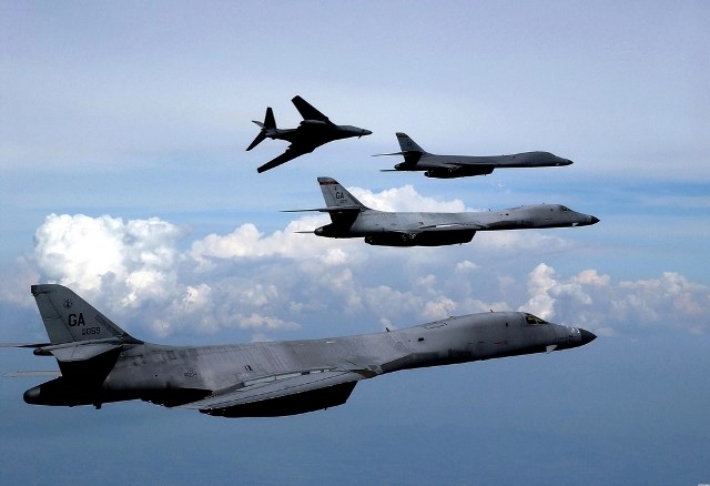 Mỹ điều máy bay B-1B tới Hàn Quốc: Triều Tiên không có cửa đối đầu? - Ảnh 2.