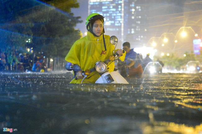 Cơn mưa Sài Gòn vừa qua khủng đến mức độ như thế nào? - Ảnh 2.
