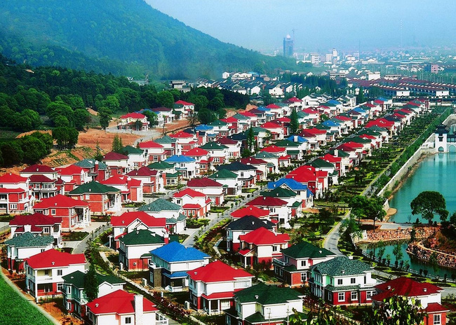 Mục sở thị ngôi làng hiện đại và giàu có nhất Trung Quốc - Ảnh 4.