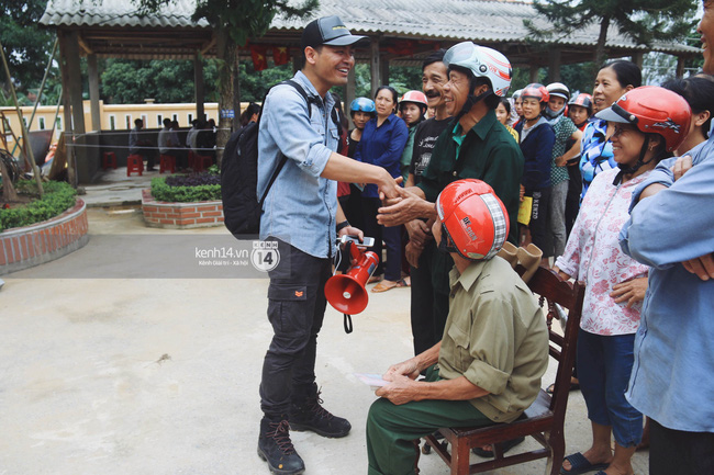 MC Phan Anh: Với số tiền đã gần 14 tỷ, cứu trợ khẩn cấp xong, tôi sẽ dùng làm từ thiện chuyên sâu hơn - Ảnh 4.