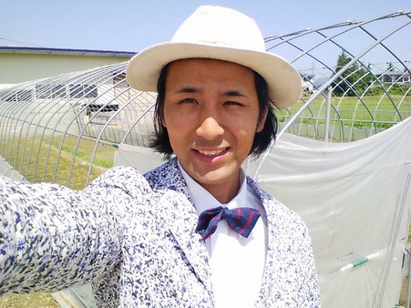 Chàng nông dân Nhật ăn mặc đẹp nhất quả đất - Ảnh 4.