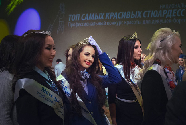 Chân dung nữ tiếp viên hàng không xinh đẹp và tài năng nhất nước Nga - Ảnh 4.