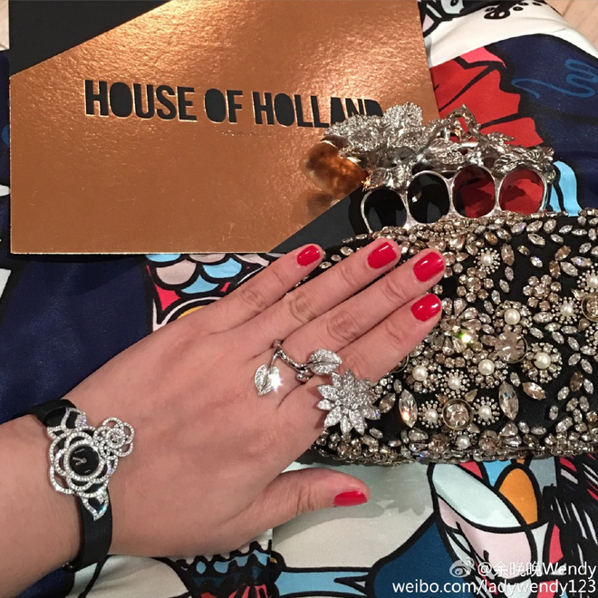 Cuộc sống xa hoa của c&ocirc; tiểu thư nh&agrave; gi&agrave;u Trung Quốc lu&ocirc;n mơ ước được l&agrave;m qu&yacute; tộc Anh - Ảnh 31.