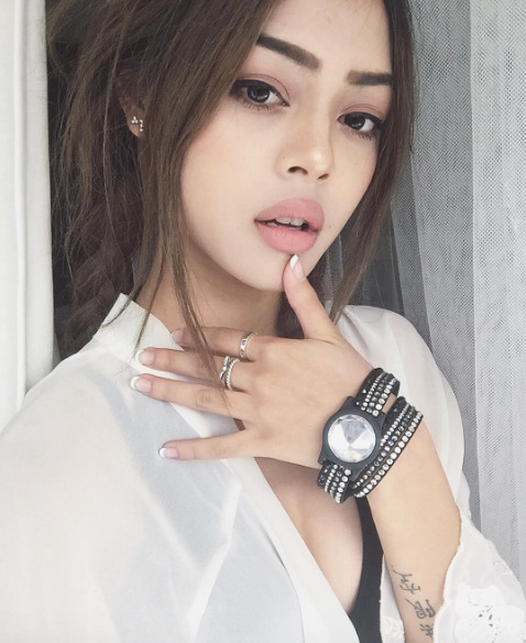 Quá khứ và thân thế của Lily Maymac - cô nàng hot nhất mạng xã hội 2 ngày qua - Ảnh 4.