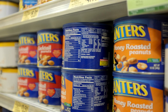 Chính phủ Mỹ công bố thay đổi quan trọng trên bao bì thực phẩm giúp người dùng hiểu rõ họ đang ăn những gì - Ảnh 3.