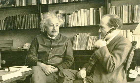 Einstein có thực sự là cha đẻ của bom nguyên tử? - Ảnh 4.
