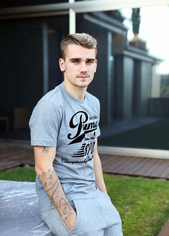 Griezmann - Cuộc hành trình 800 km của cậu bé chăm chỉ nuôi giấc mơ thành ngôi sao - Ảnh 3.