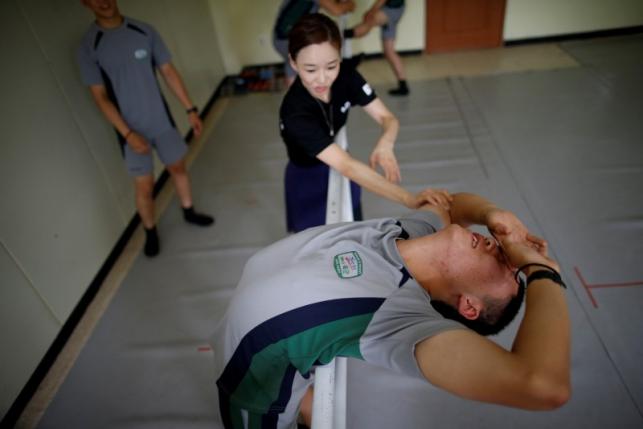 Để xả stress, binh lính Hàn Quốc rủ nhau đi múa ballet - Ảnh 4.