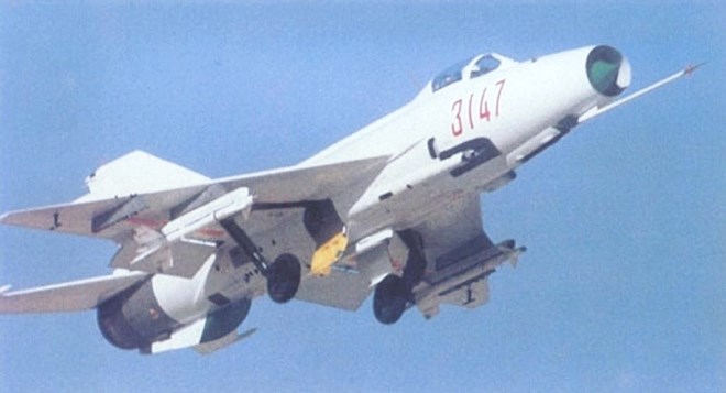 Cụ ông tiêm kích đánh chặn MiG-21 sẽ sống tới trăm tuổi? - Ảnh 4.