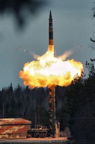  Tên lửa Topol kiểu mới bắn trúng mục tiêu cách 800 km  - Ảnh 4.