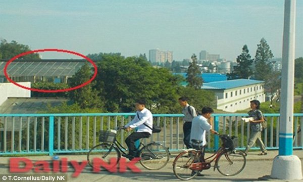Triều Tiên: Quan chức đi Audi, dân đi xe đạp cũ - Ảnh 4.