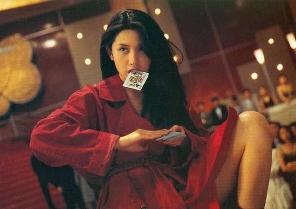 Nữ thần gợi cảm màn ảnh Hong Kong thập niên 90 giờ ra sao? - Ảnh 5.