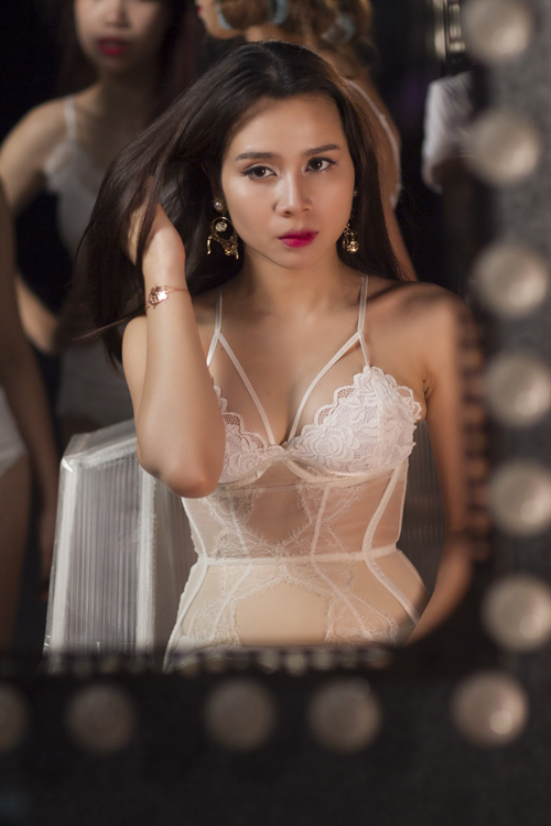 Nhan sắc Lưu Hương Giang từ gái quê đến mỹ nhân sexy - Ảnh 4.