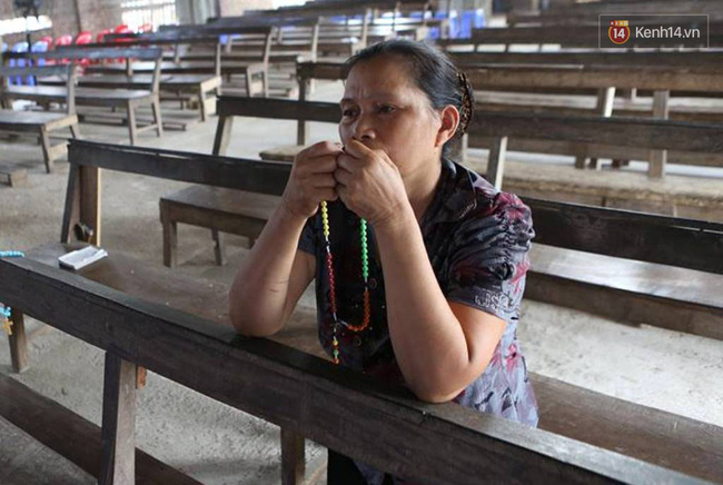 Người đàn bà hơn 10 năm gõ cửa từng phòng khám ở Hà Nội để xin các hài nhi xấu số về chôn cất - Ảnh 4.