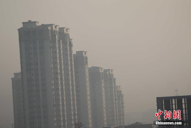 Trung Quốc: Ô nhiễm không khí tới nỗi học sinh ngồi thi ngoài sân trường khỏi cần giám thị - Ảnh 5.
