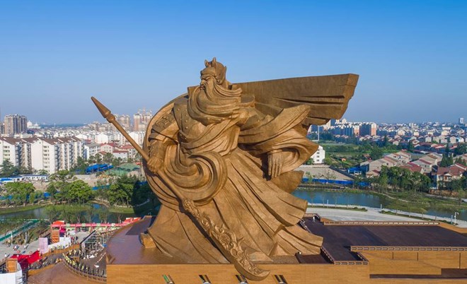 [Photo] Ngỡ ngàng trước bức tượng Quan Vũ nặng hơn 1.000 tấn - Ảnh 5.