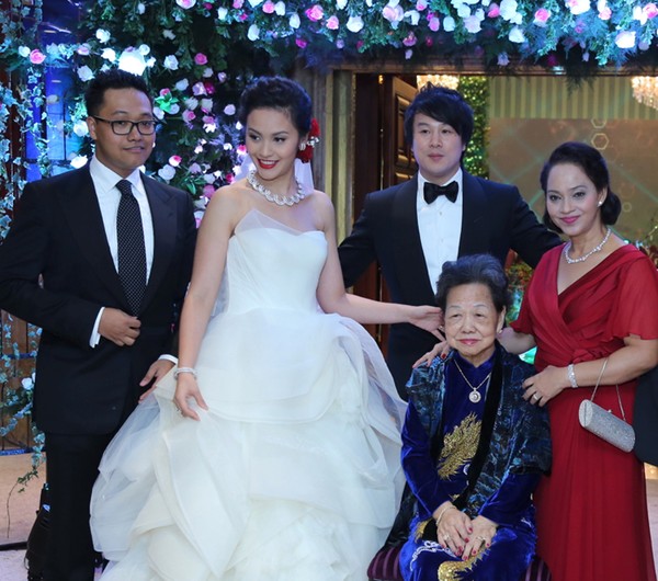 Đám cưới trên trời rơi xuống của những sao Việt này đều khiến fan ngã ngửa vì bất ngờ - Ảnh 5.