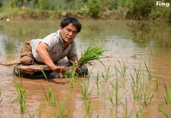 Những gì người đàn ông nghèo, cụt chân này làm cho vợ hơn hẳn ngàn lần các anh soái ca - Ảnh 5.