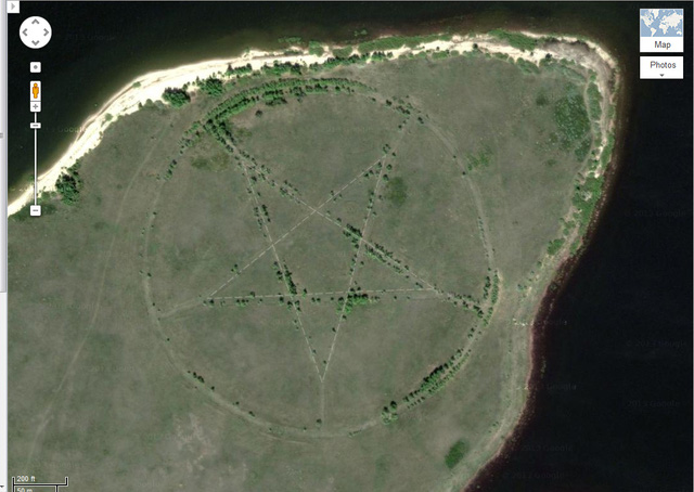 10 địa điểm kỳ lạ chỉ được biết đến khi có Google Earth - Ảnh 6.
