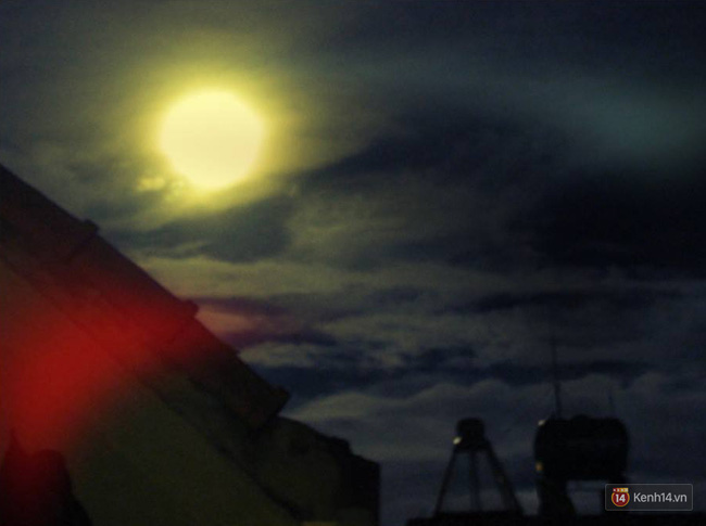 Người dân thế giới và Việt Nam bắt đầu rục rịch khoe ảnh siêu trăng đẹp nhất 70 năm qua - Ảnh 6.