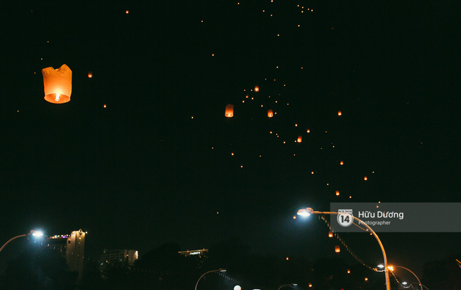 Có bạn nào đang ở Chiang Mai và vừa được ngắm hai lễ hội đèn trời tuyệt đẹp ở đây không? - Ảnh 6.