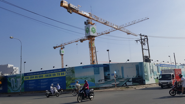 Cận cảnh cung đường dày đặc dự án bất động sản nhất khu Nam Sài Gòn - Ảnh 6.