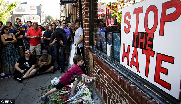 Cộng đồng LGBT lên tiếng sau vụ xả súng kinh hoàng làm 50 người chết tại Mỹ - Ảnh 6.