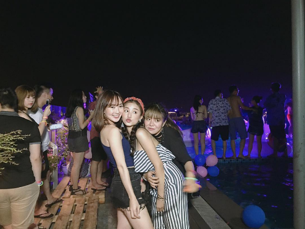 Mỗi dịp có pool party, giới trẻ Hà Nội lại được quẩy tưng bừng - Ảnh 7.