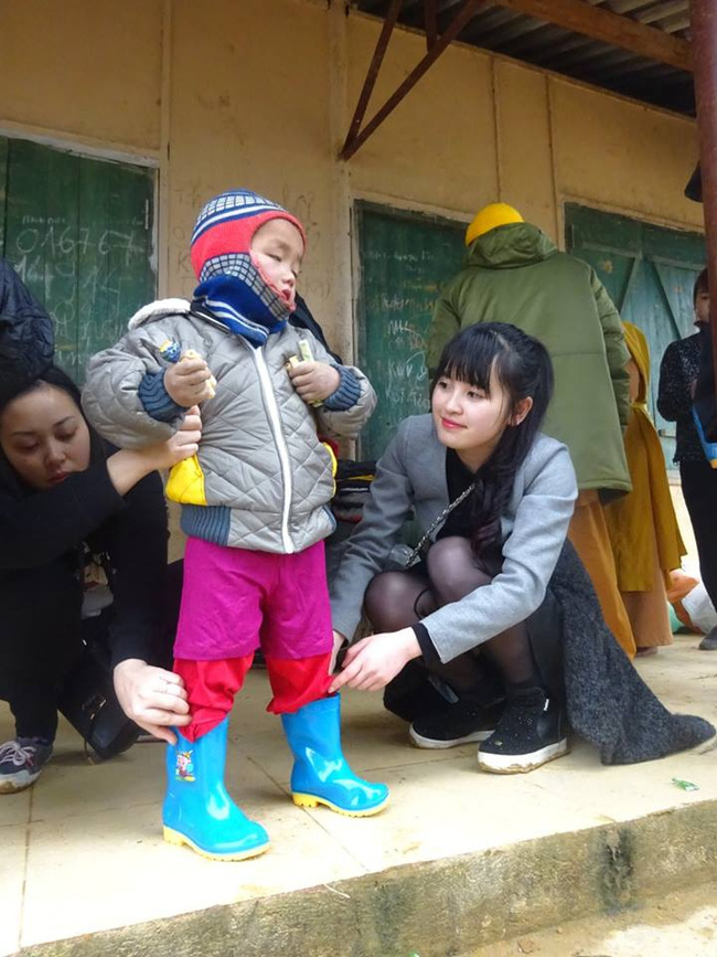Cảm động chuyện 9X Lào Cai chăm sóc bé 14 tháng tuổi nặng 3,5kg như con ruột - Ảnh 6.