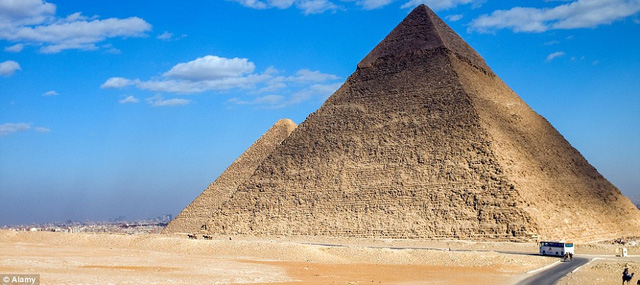 Tìm thấy nhật ký người xây kim tự tháp đã 4.500 năm tuổi, có cả bảng lương công nhân - Ảnh 5.