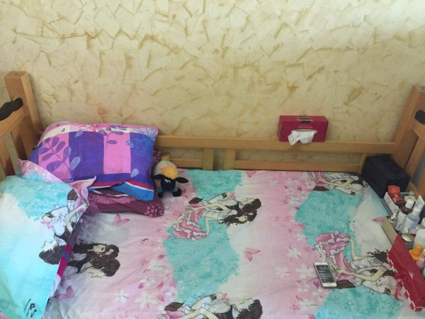 Mẹ trẻ bị dân tình góp gạch xây nhà vì lỡ đăng ảnh giường ngủ luộm thuộm như ổ chó - Ảnh 6.