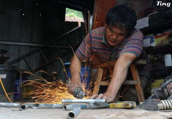 Những gì người đàn ông nghèo, cụt chân này làm cho vợ hơn hẳn ngàn lần các anh soái ca - Ảnh 6.