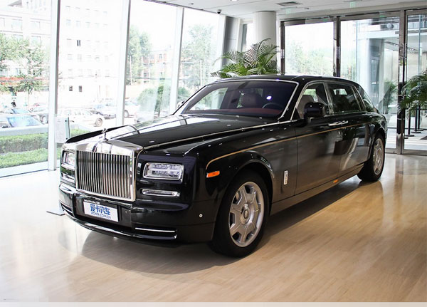 Xót của nhìn xe Rolls-Royce 44 tỉ đụng xe Lexus 1,5 tỉ - Ảnh 7.