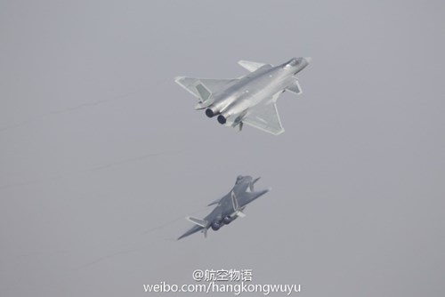 [ẢNH] Siêu tiêm kích J-20 của Trung Quốc xuất đầu lộ diện - Ảnh 7.