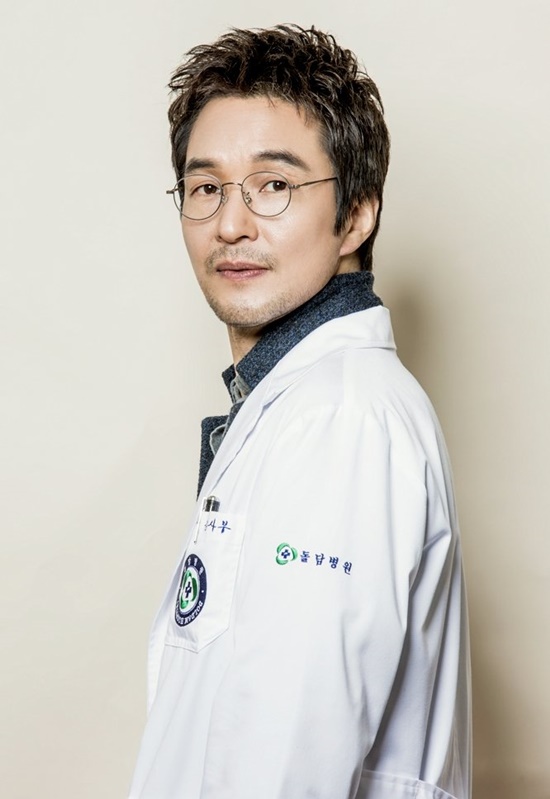 Huyền thoại biển xanh giúp Jun Ji Hyun và Lee Min Ho dẫn đầu danh sách các diễn viên Hot nhất tháng 11 - Ảnh 8.
