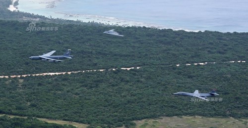 [ẢNH] Máy bay ném bom B-1B Lancer xuất hiện trên bán đảo Triều Tiên - Ảnh 12.