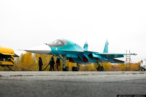 Vào nhà máy sản xuất toàn bộ 57.000 chi tiết cho tiêm kích Su-34 Nga - Ảnh 10.