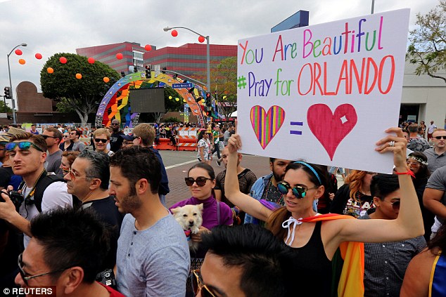Cộng đồng LGBT lên tiếng sau vụ xả súng kinh hoàng làm 50 người chết tại Mỹ - Ảnh 9.