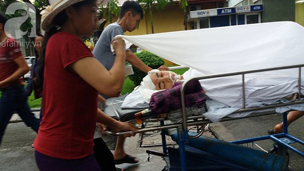 Xót xa hình ảnh phủ nilon, che ô tránh nước mưa cho bệnh nhân chờ mổ ở bệnh viện Việt Đức - Ảnh 9.
